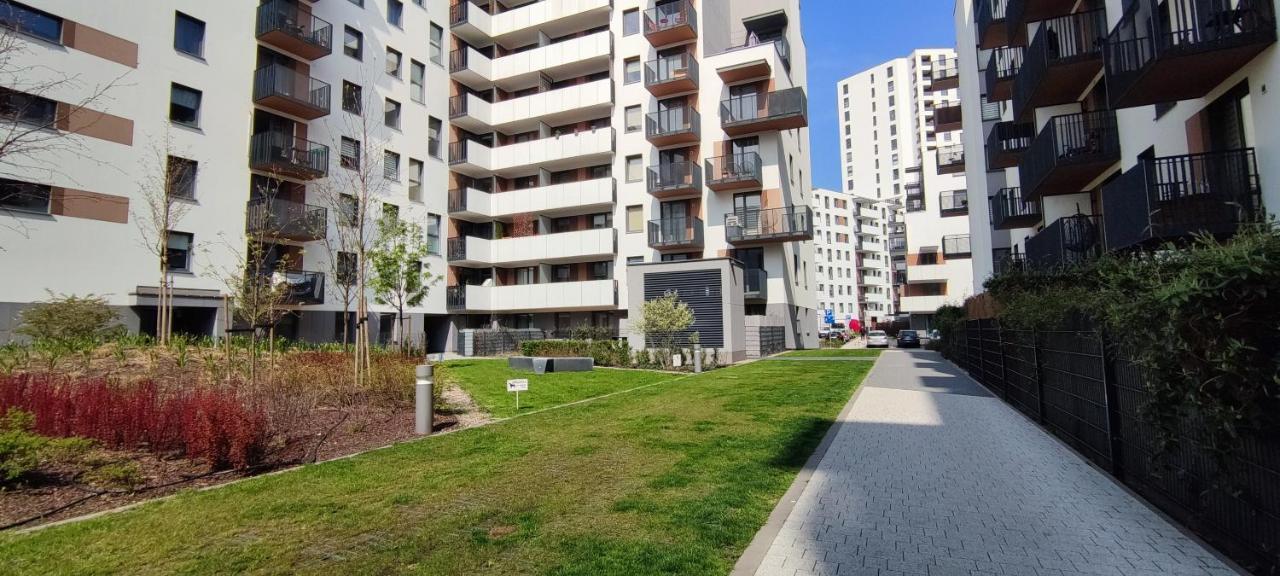 Labo Apartment Fort Wola Варшава Экстерьер фото